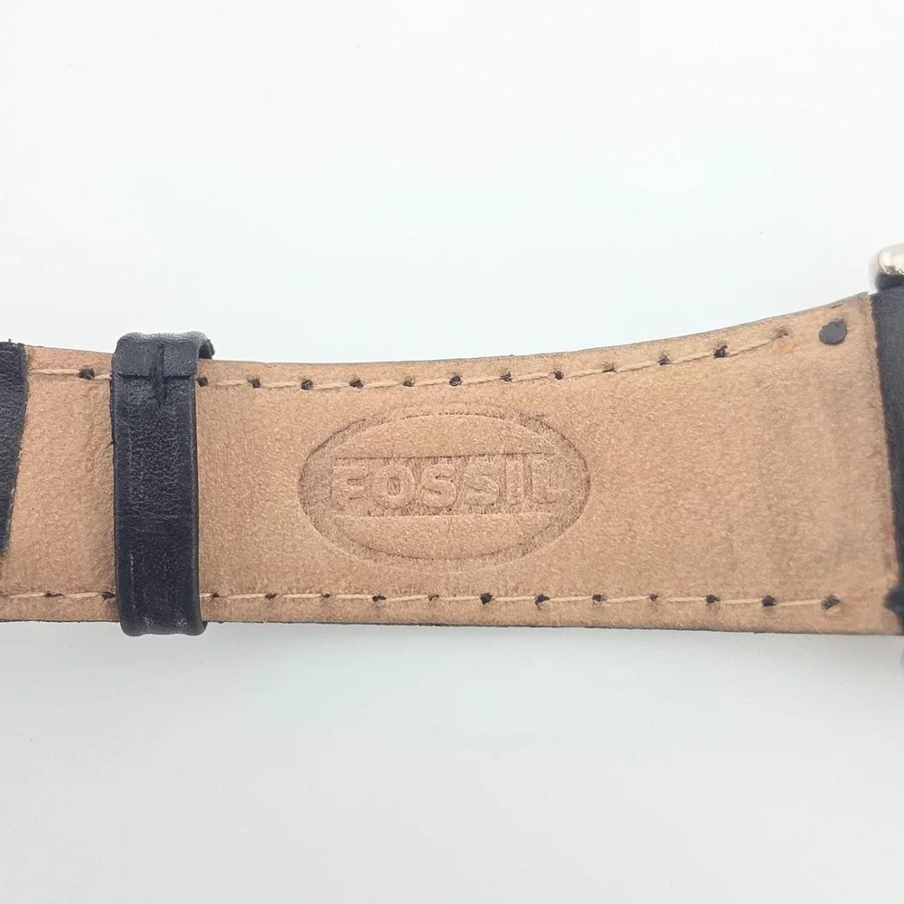 Vtg 1996 FOSSIL Watch Limited Edition Holiday Christmas Santa Black Leather 8